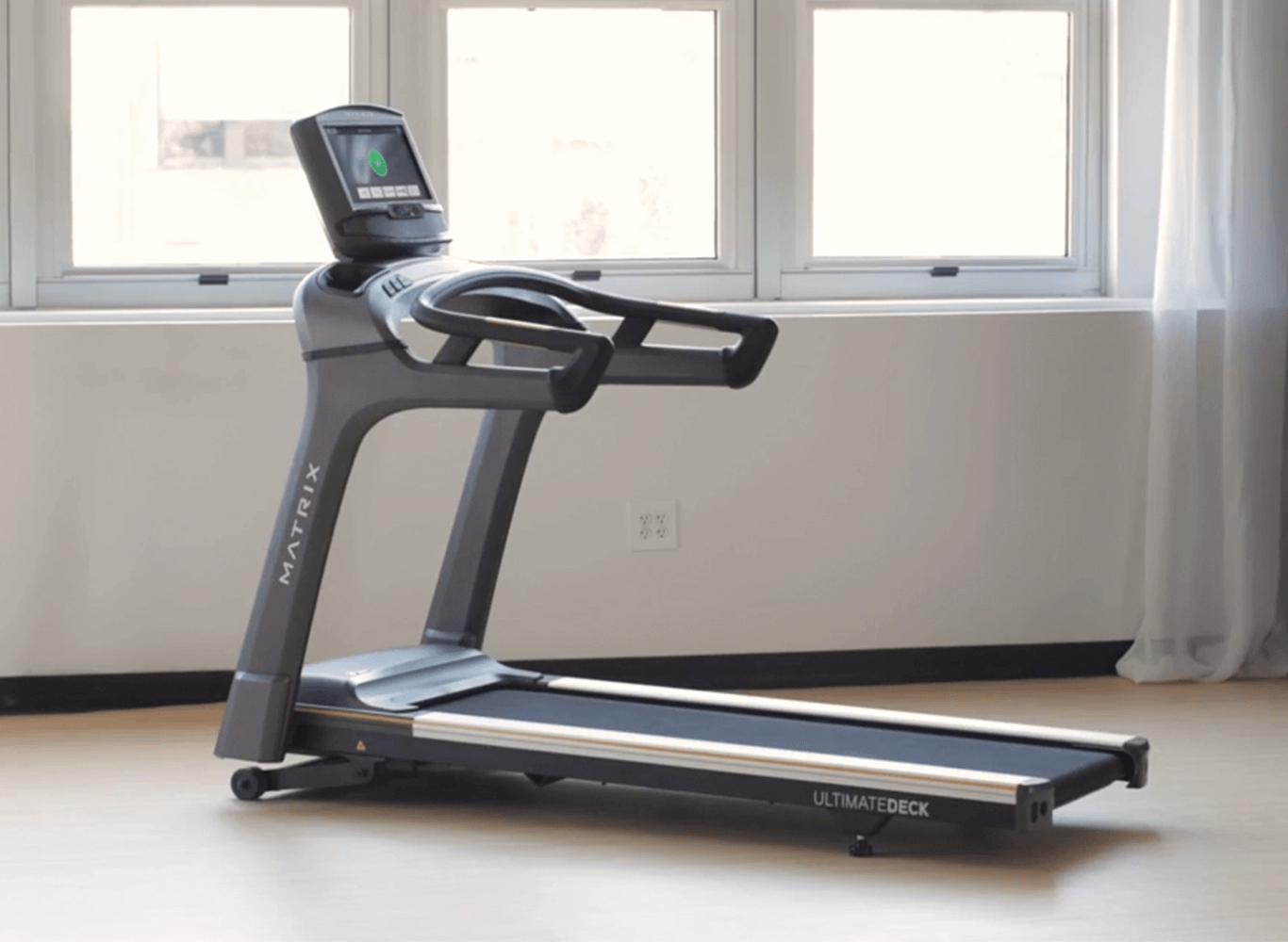Matrix T75 Treadmill with XUR Console